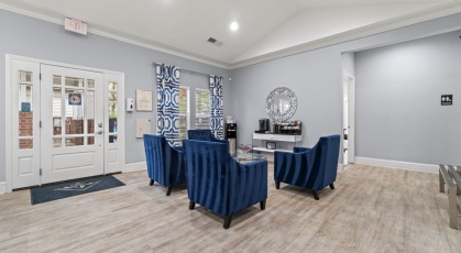 Resident lounge with ample seating 