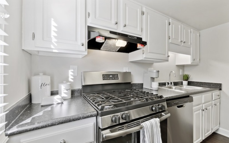 Kitchen with stainless steel appliances 