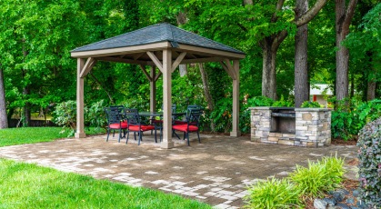 Social area with grilling station