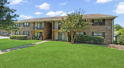 Hunters Ridge exterior building