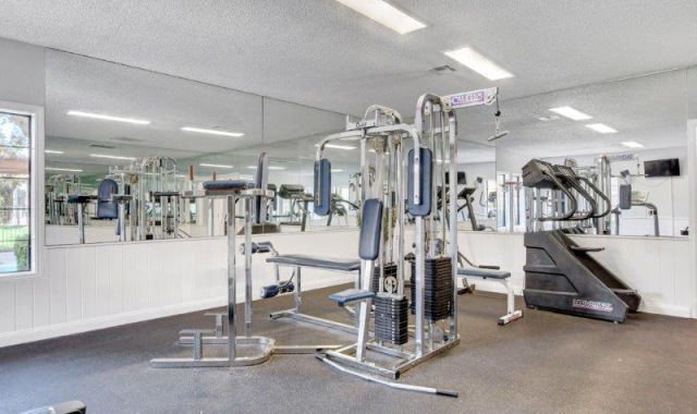 Enjoy working out in our complete fitness center, playing tennis or relaxing by the sparkling pool