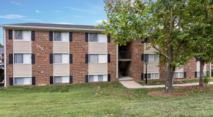 Duke Manor exterior building