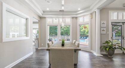 Resident lounge with ample seating 