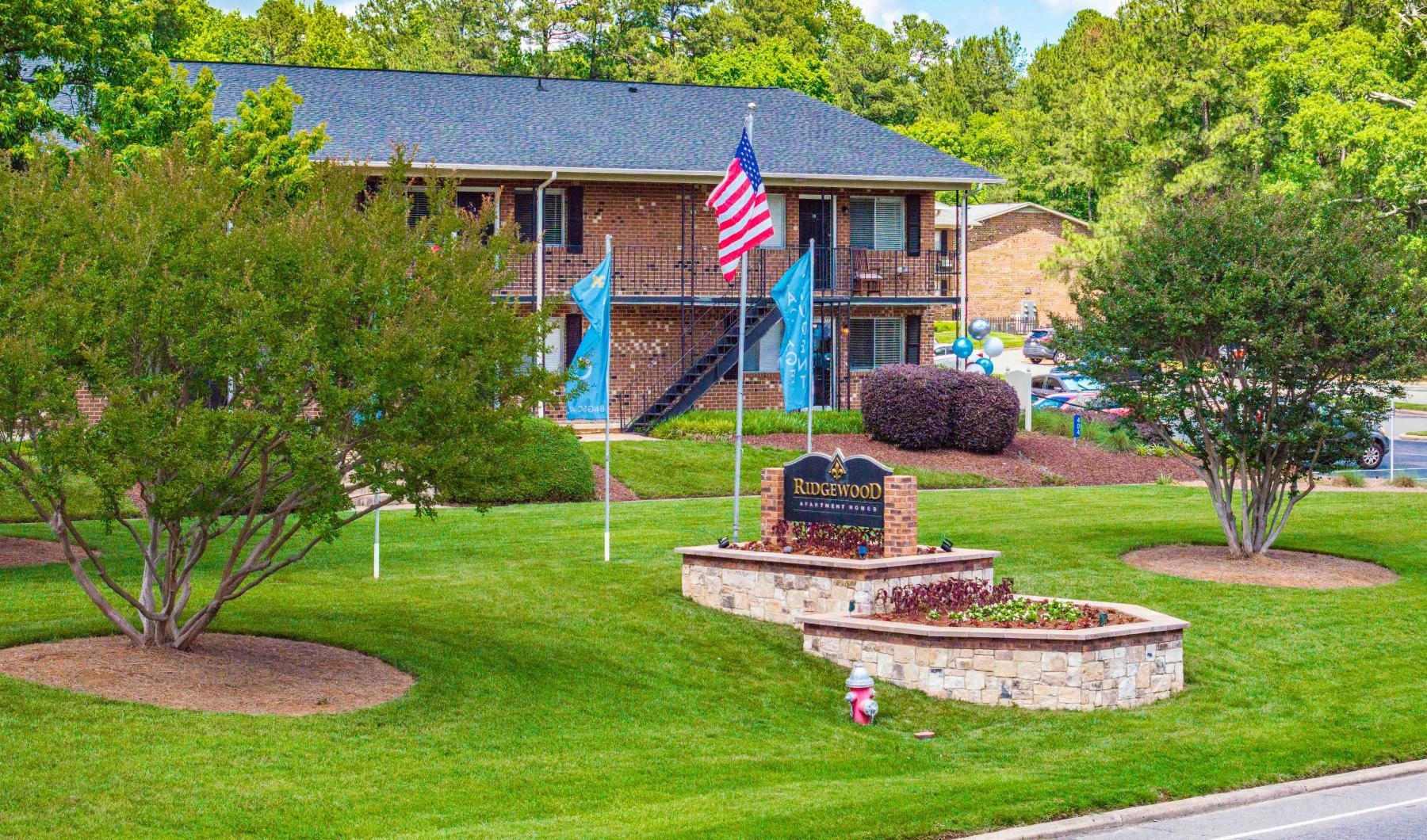 Ridgewood with a flag in the front yard