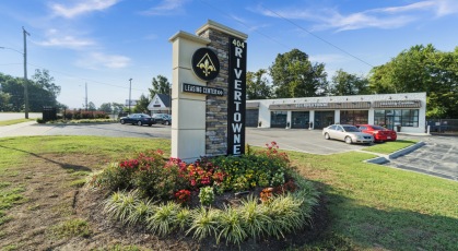 404 Rivertowne community signage