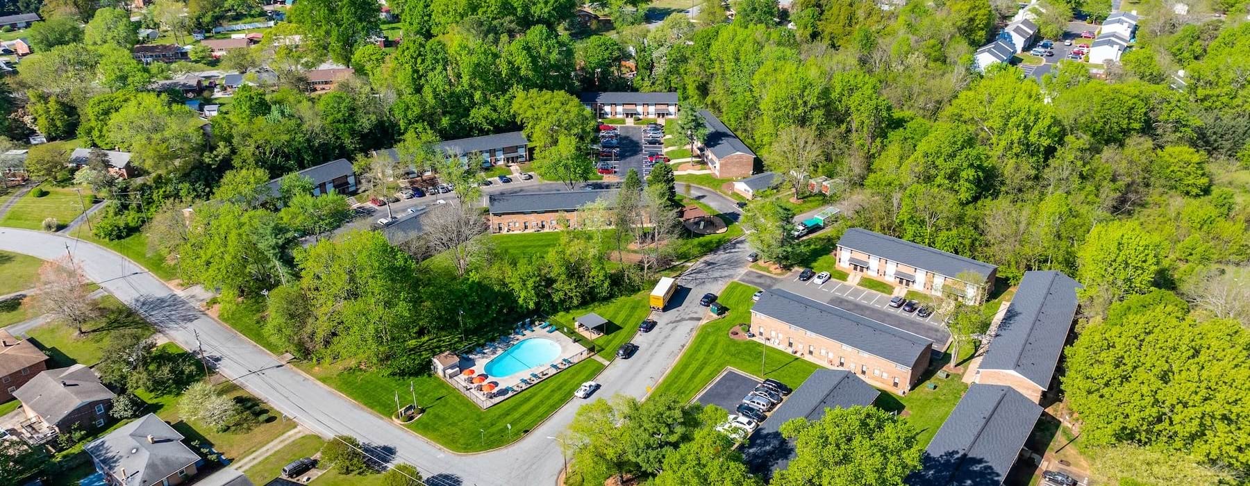Find your perfect fit at Knollwood Townhouse Apartments