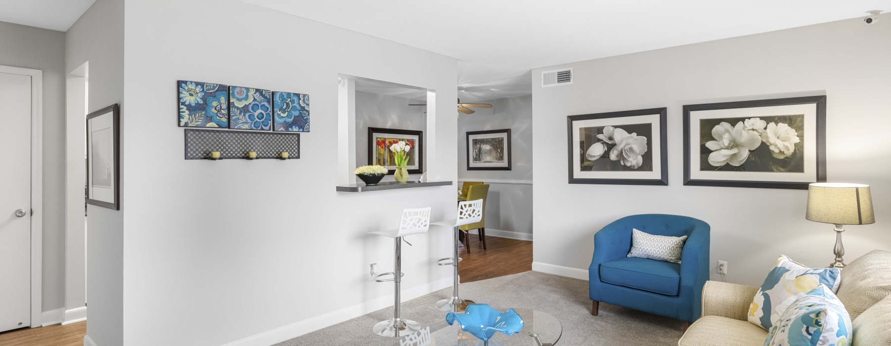 Spacious living areas to recline and recharge