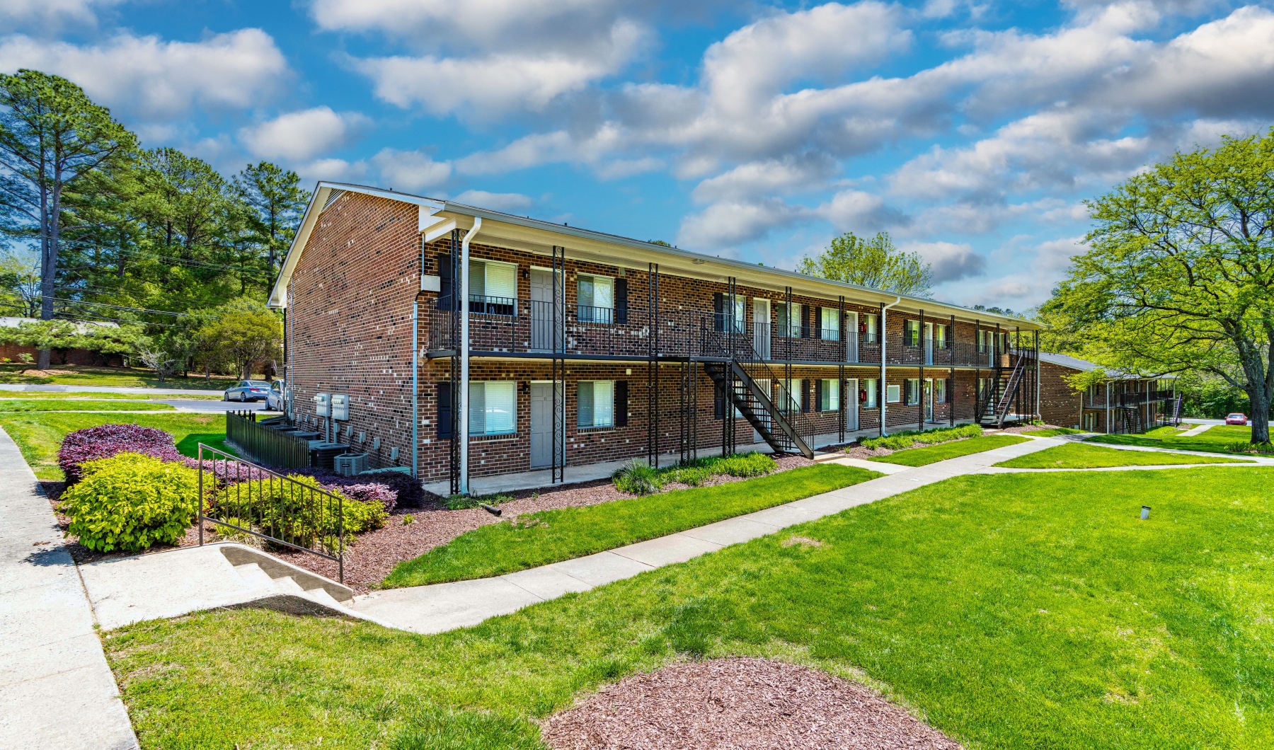 Settle into comfort at University Lake