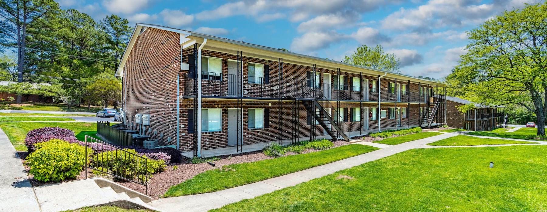 Settle into comfort at University Lake