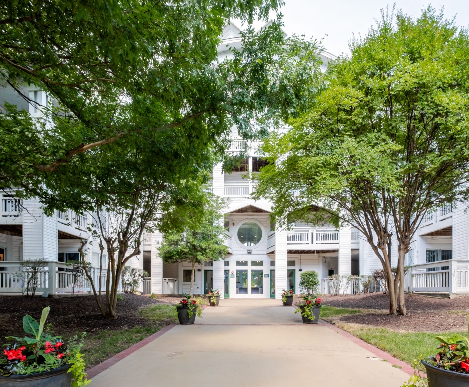 Settle into comfort at Old Buckingham Station at Midlothian Village