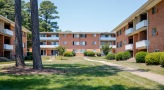 404 Rivertowne grassy courtyard