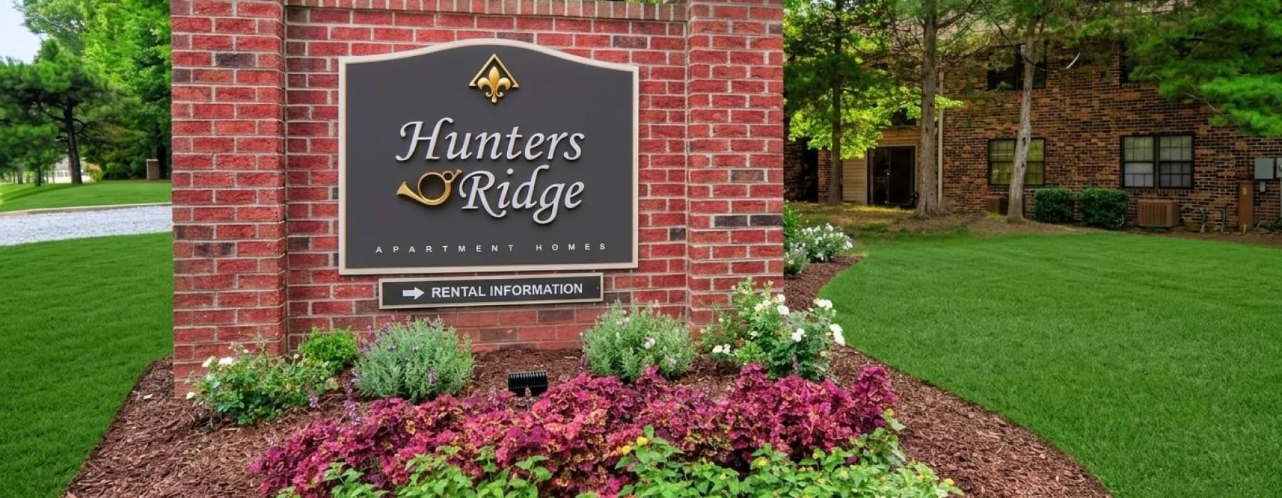 Hunters Ridge community signage