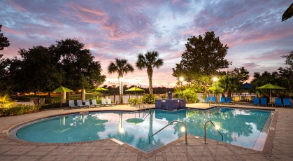 Aluna Largo's resort-inspired pool