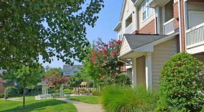 The Crossings at Short Pump exterior building