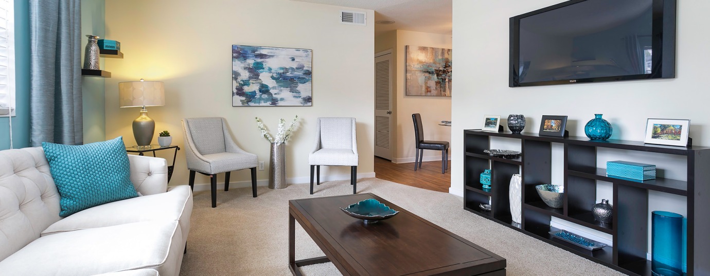 Available one and three bedroom apartments in Durham, NC | Holly Hills