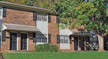 Knollwood exterior building