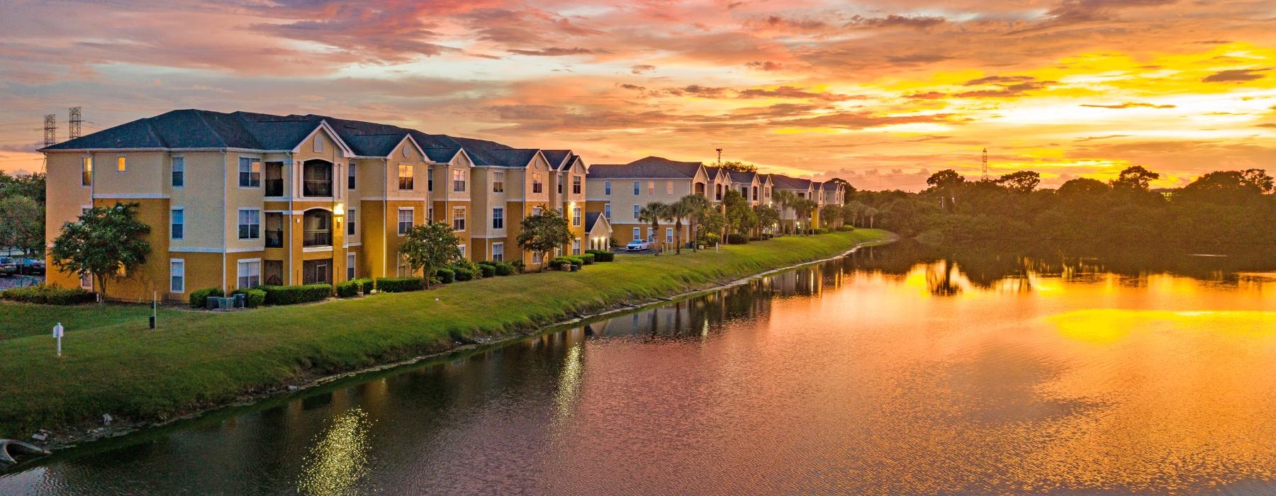 Aluna Largo, water front property