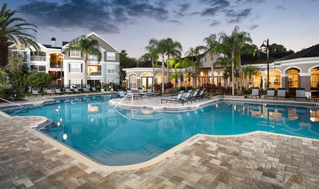 outdoor swimming pool