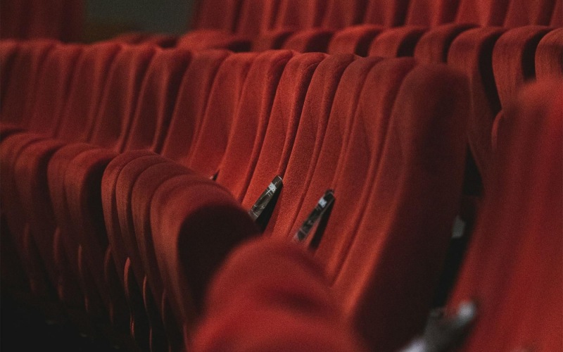a row theater chairs