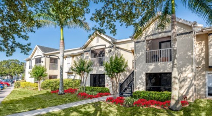 Sawgrass Cove exterior building